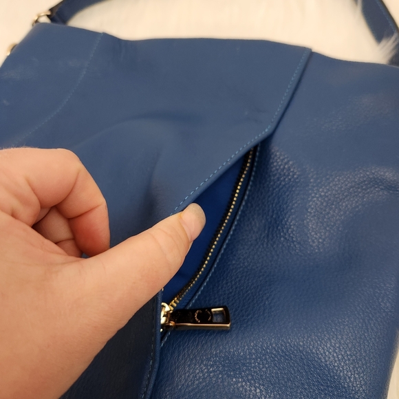Coach Blue Pebble Leather Isabelle East West Hobo Shoulder / Crossbody Bag - Picture 10 of 16